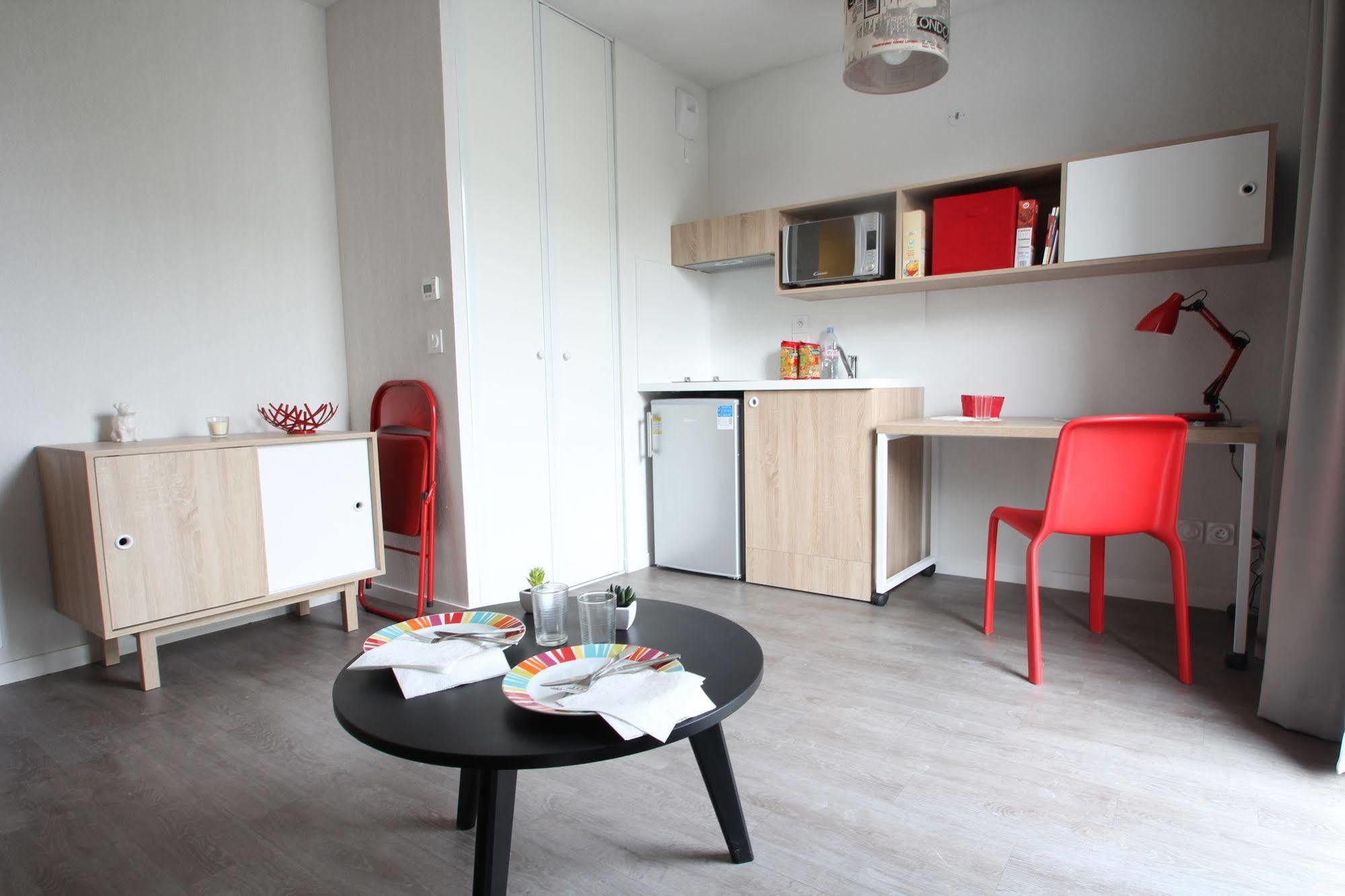 Résidence UXCO H2O ex Suiteasy La Rochelle  Esterno foto